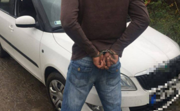 Nógrád és Pest megyei dohányboltokba törtek be