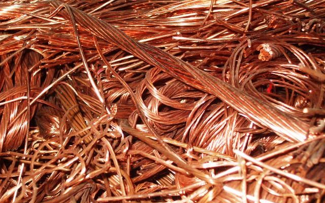 Fémtolvajok a bíróság előtt