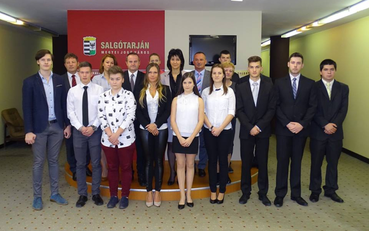 Itt van az otthonunk, itt vagy a jövőnk!