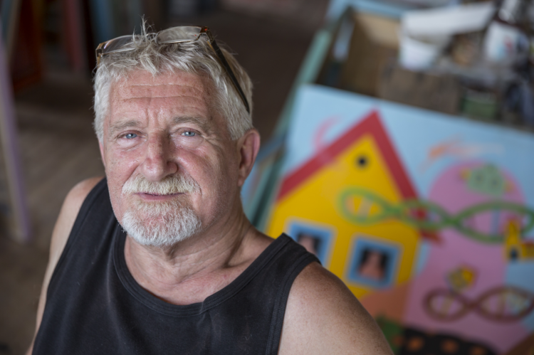 ef Zámbó István -  festő, grafikus, szobrász, zenész. Salgótarjánban született, 1950. január 3-án.