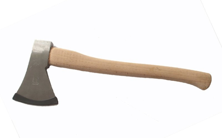 Baltával fenyegette meg haragosát