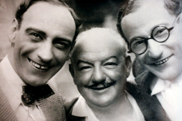 A Latabár - másoknak, Latyi.