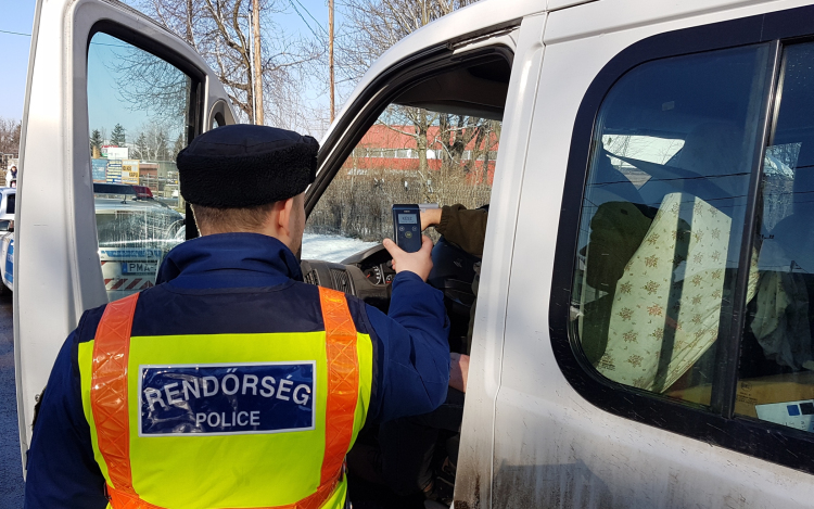 Ellenőrzés az ittas járművezetők kiszűrése érdekében