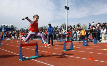 A legifjabbak versenyeztek az atlétikai megyei diákolimpián