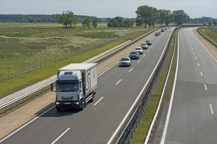 Romániában megnyitották az A1-es dél-erdélyi autópálya 21 kilométeres szakaszát