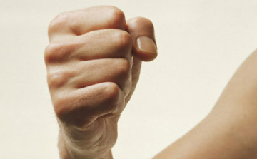 Megütötte vitapartnerét