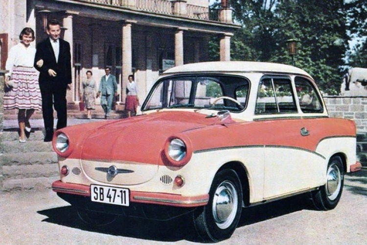 KI TALÁLTA KI A TRABANTOT? A történet 1954. januárjában kezdődött