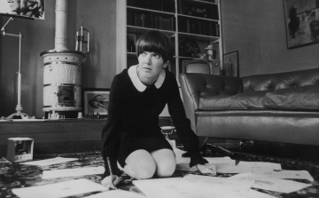 A miniszoknya megalkotója