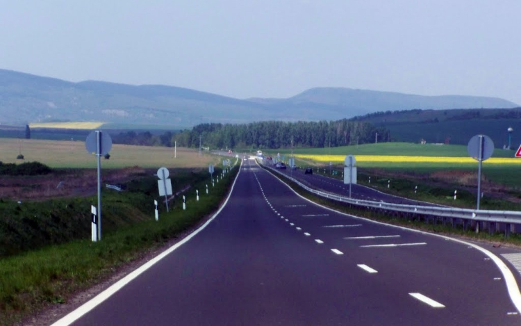 Több mint 33 kilométernyi főúti szakasz újult meg Nógrád megyében