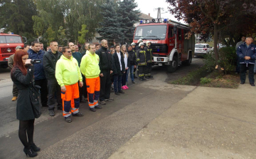 Ünnepélyes alapkőletétel Héhalomban