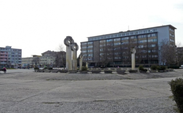 Losonc visszavásárolja a sportcsarnokot