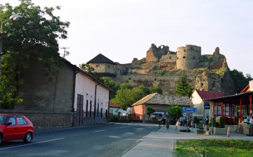 Magyar-szlovák történelmi kerekasztal-beszélgetés Füleken