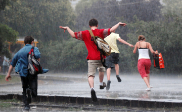 Záporok, zivatarok is várhatók