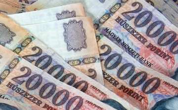 395 900 forint volt a bruttó átlagkereset január-júliusban