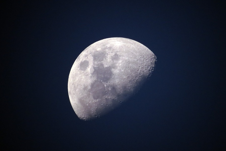 Péntekre halasztotta a NASA az Artemis I indítását
