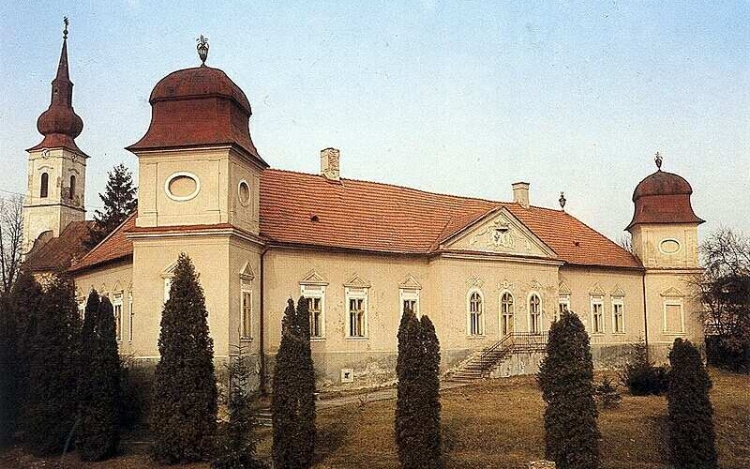Új kiállítással várja a látogatókat az alsósztregovai Madách-kastély