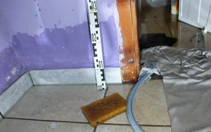 Betört a családi házba, majd elárasztotta