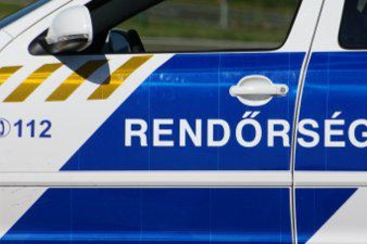 Rendőrkézen a rendszámcserélők