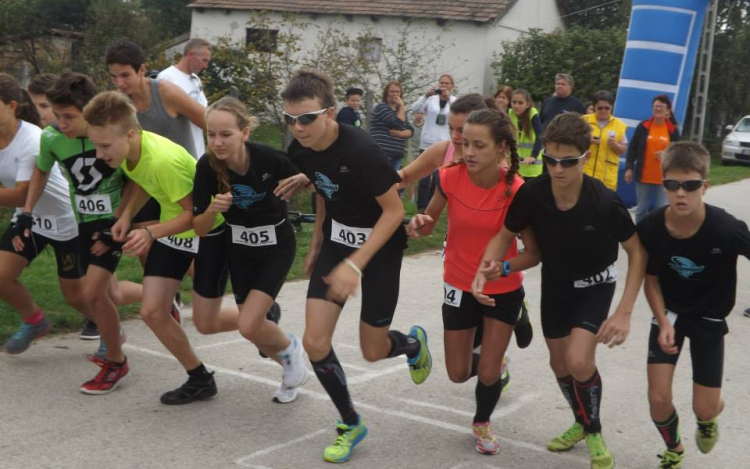 Két lábon és két keréken