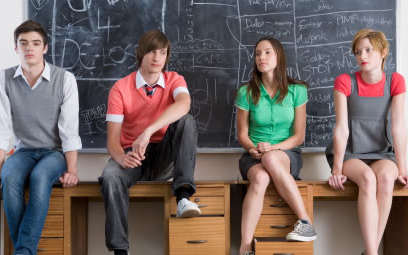 Középiskolások továbbtanulási szándékairól kérdeznek