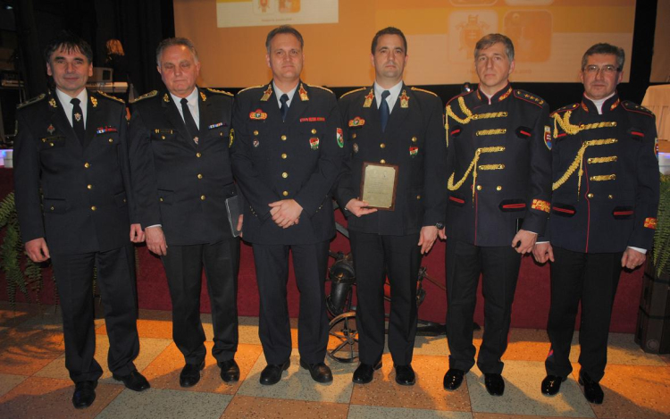 Neves elismerés a szlovák partnertől