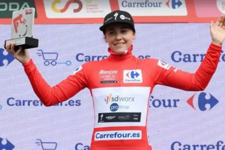 Női Vuelta - Vas megtartotta a piros trikót.