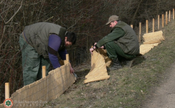 Békaterelés uniós pénzből