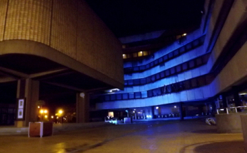 Kékre festik a Polgármesteri Hivatalt és a JAMKK-ot