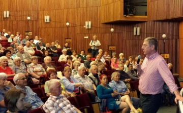 Gyurcsány: évek óta minden uniós pénzből épül Magyarországon