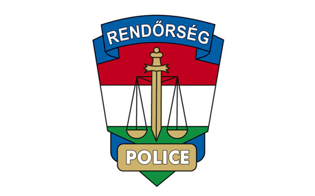 Kiabált, tört és zúzott