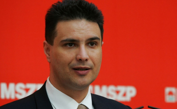 Bemutatta nógrádi országgyűlési képviselőjelöltjeit az MSZP