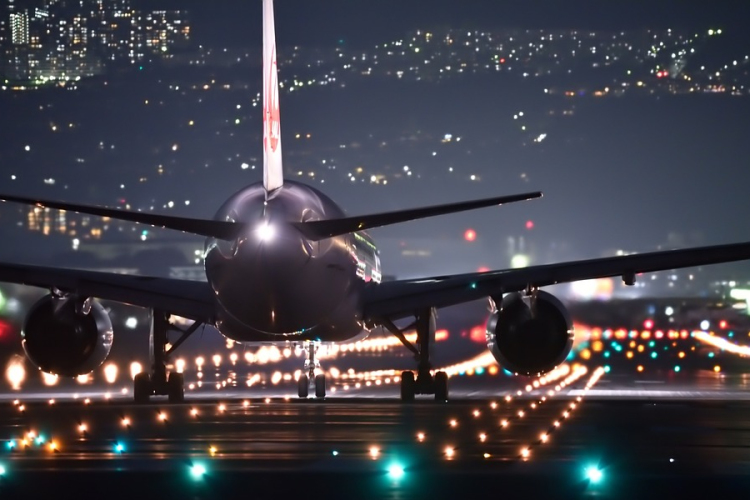 Felfüggeszti a 737 Max típusú repülők gyártását a Boeing
