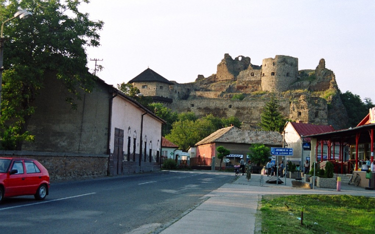 Szociális lakásokat építenének Füleken