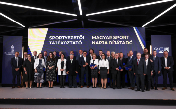 Magyar Sport Napja - Csik Ferenc-díjat kapott Imre Géza, Kökény Beatrix és Kammerer Zoltán.