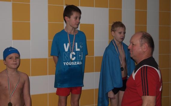 Jól úsztak a bátonyi nebulók a megyei diákolimpián