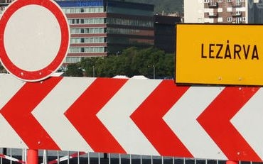 Útzár a Vásártéren