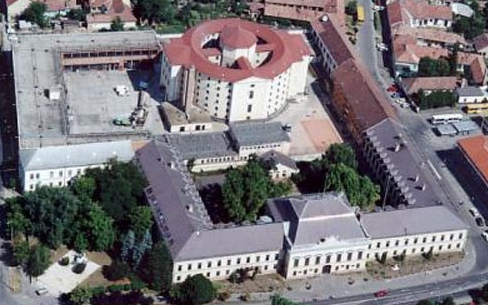 Fegyház és börtönlátogatás, üvegyári éjszakai műszak Nógrád megyében