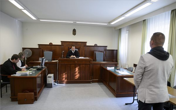 Ítéletet hirdettek Hende Csaba balesete ügyében