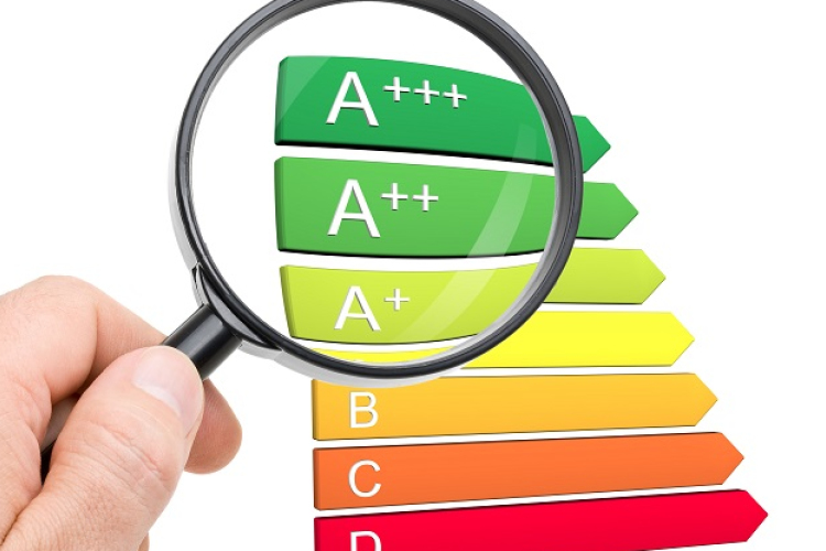 ENERGIAMEGTAKARÍTÁST CÉLZÓ ESZKÖZBESZERZÉS A KÓRHÁZBAN