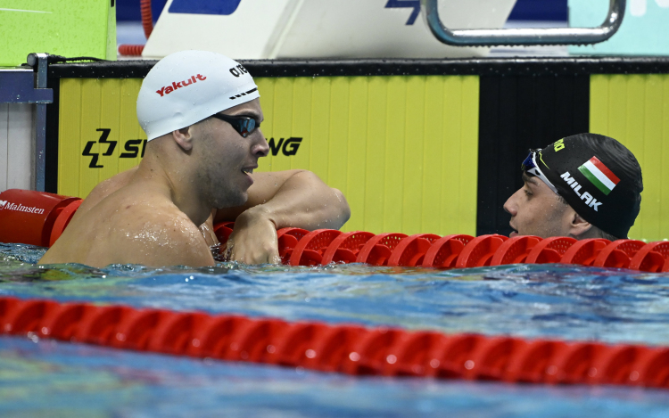 Úszó ob - Milákot Szabó győzte le elsőként.