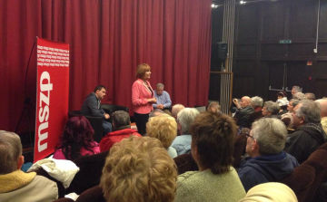 Lendvai Ildikó Bátonyterenyén: Orbánék megfélemlítéssel kampányolnak