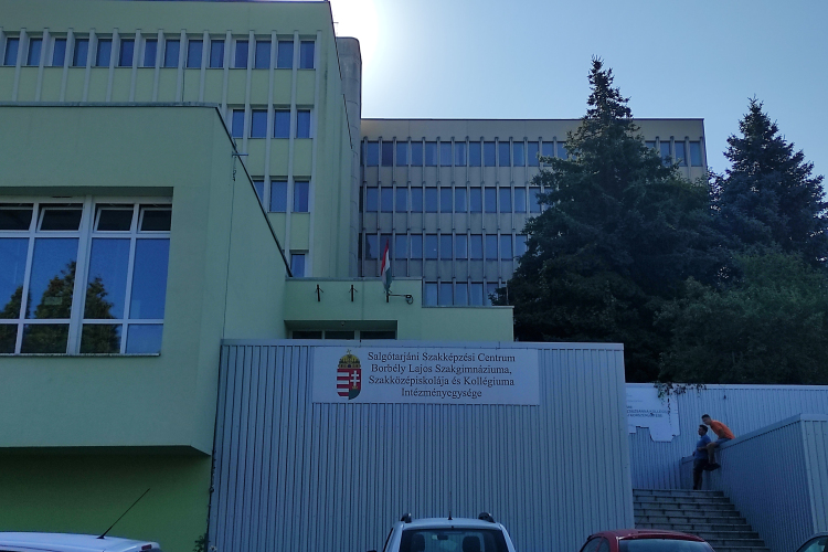 Városközponti kollégiumába költözött a Borbély