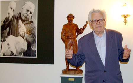 Meghalt ifjabb Szabó István szobrászművész