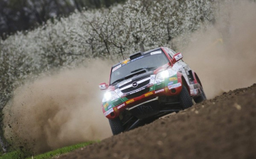 Abszolút első a Velencei-Rapkó duó