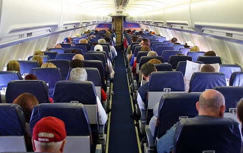 Egyre több a fegyelmezetlen utas a repülőgépeken