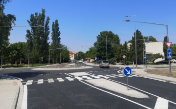 VÁROSFEJLESZTÉSI PROGRAM - 11. Utak, járdák felújítása
