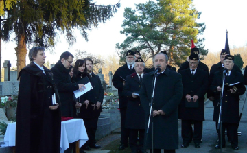 Főhajtás a lavinaszerencsétlenség áldozatai előtt