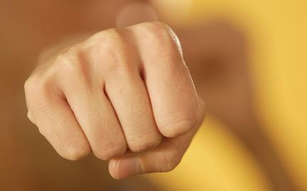 Bíróság elé áll a verekedő