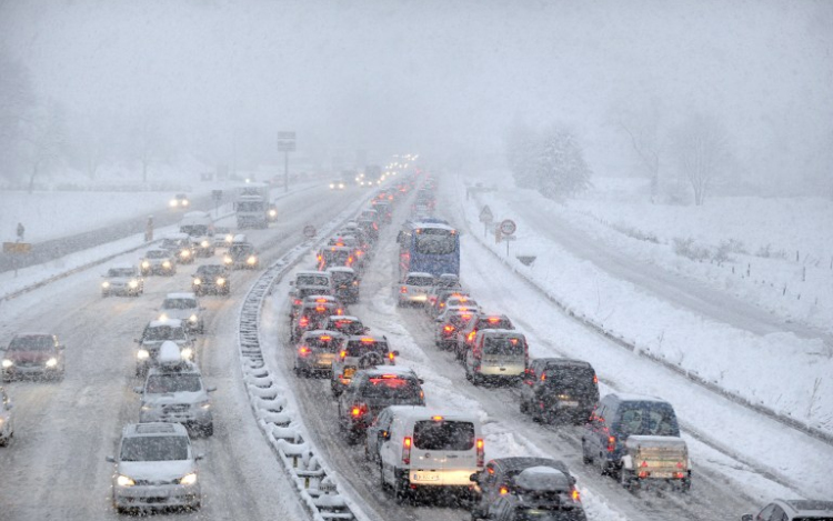 Forgalomkorlátozás a 2-es számú főúton