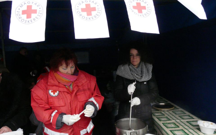 Haditudósító karácsonyi jótékonykodása Salgótarjánban